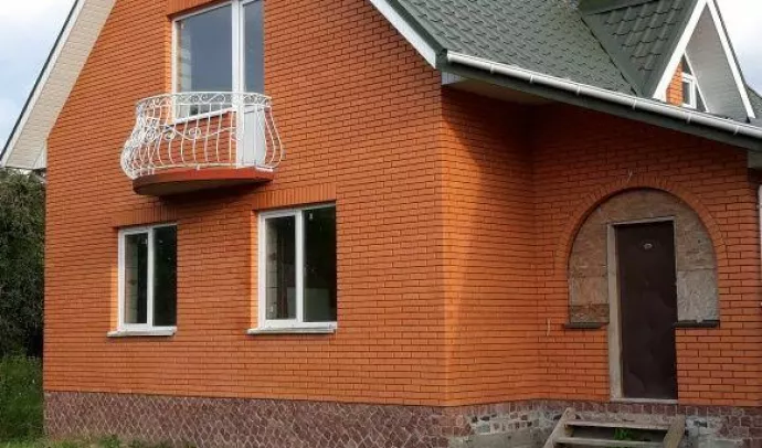 №5451 2-х поверховий приватний будинок в с. Березина