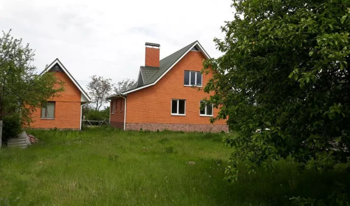 №5451 2-х поверховий приватний будинок в с. Березина