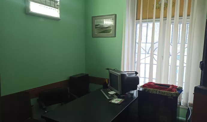 №8142 два приміщення під комерцію на віул. Вітрука