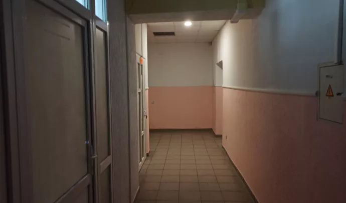 №8142 два приміщення під комерцію на віул. Вітрука