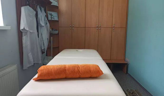 №8142 два приміщення під комерцію на віул. Вітрука