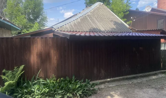 №5679 Продам частину будинку в районі Хлібної вулиці