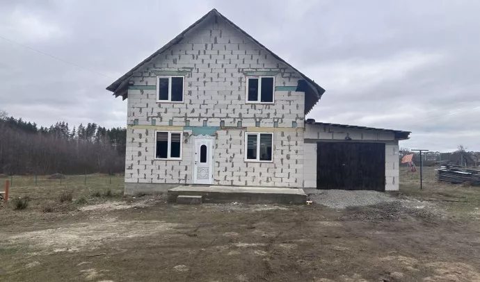 10019 Новий будинок у Левкові