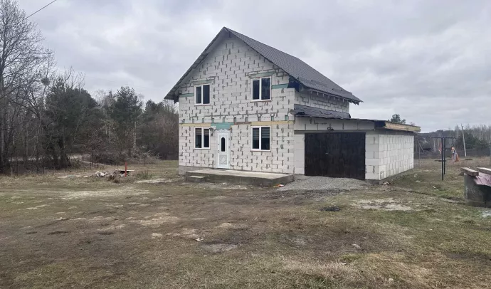 10019 Новий будинок у Левкові