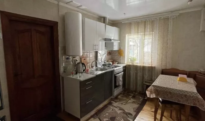 10002 Продам будинок в Коростишеві