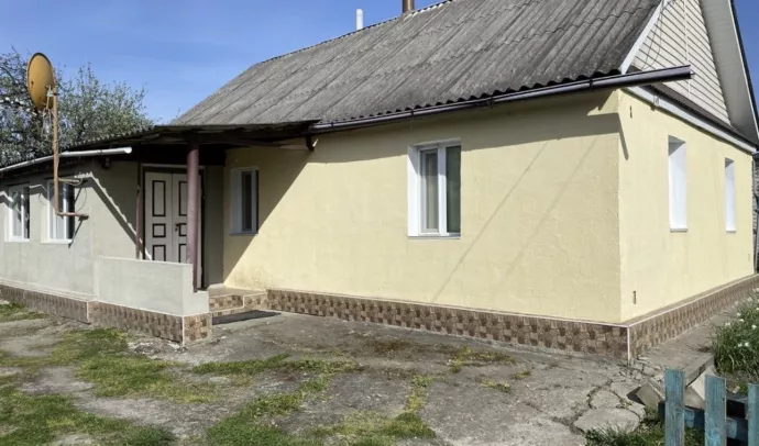 10002 Продам будинок в Коростишеві