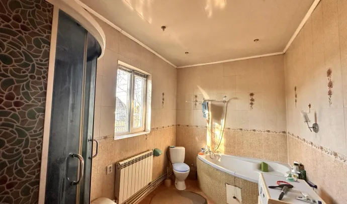 10046 Будинок в Березівці