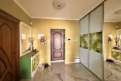 3932 Простора квартира в центрі
