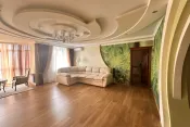 3932 Простора квартира в центрі