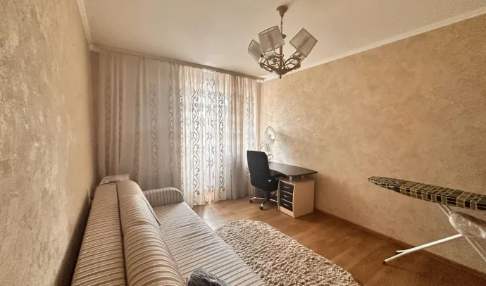 3932 Простора квартира в центрі