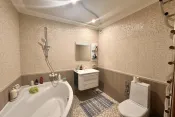 3932 Простора квартира в центрі