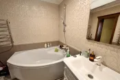 3932 Простора квартира в центрі