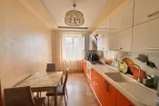 3932 Простора квартира в центрі