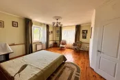6063 Гарний будинок на Сосновій
