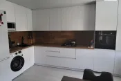 3915 Трьохкімнатна в центрі