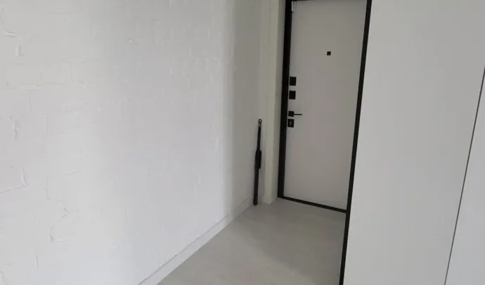 3915 Трьохкімнатна в центрі