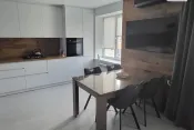 3915 Трьохкімнатна в центрі