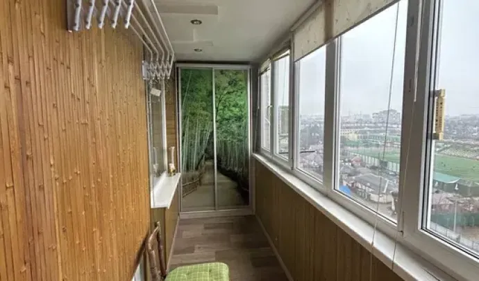 1090 Однокімнатна в центрі