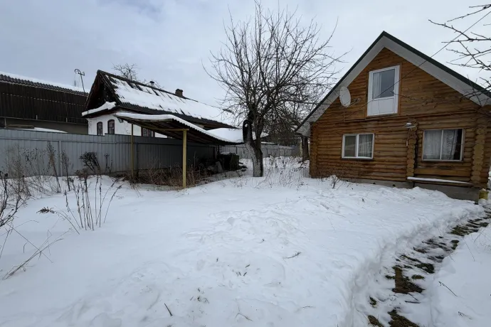 6082 Будинок біля річки