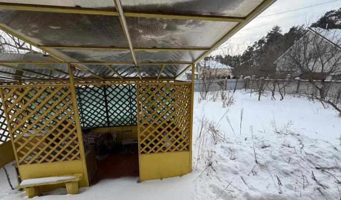 6082 Будинок біля річки
