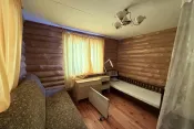6082 Будинок біля річки