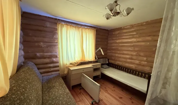 6082 Будинок біля річки