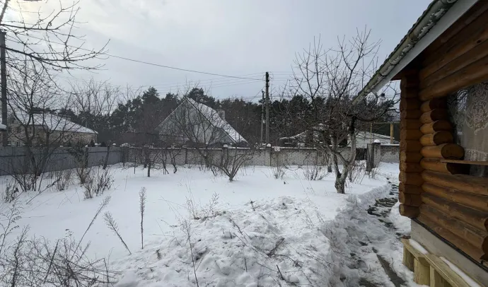 6082 Будинок біля річки