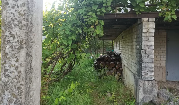 Продам дачу возле озера Мельком.